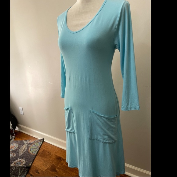 FRESH PRODUCE shift dress SIZE SMALL- dress it up or down. Softest fabric EVER - Picture 1 of 4